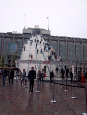 Die riesige Treppe aufs Großhandelsgebäude
